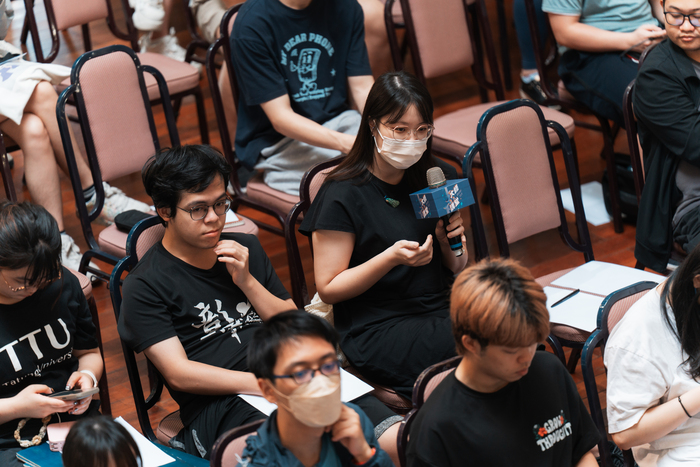 學生現場提問大師